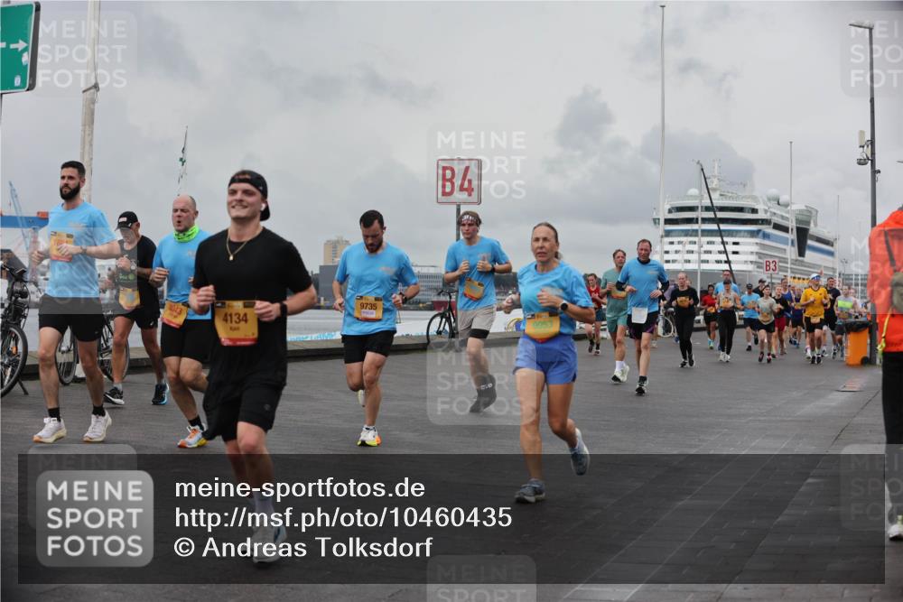 13.09.2026 - Kiel Lauf Andreas Tolksdorf http://msf.ph/oto/10460435 13.09.2026 12:01:16 Kiellinie 16, 8043, 4134, 4, 9735, 9953, 3 meine-sportfotos.de