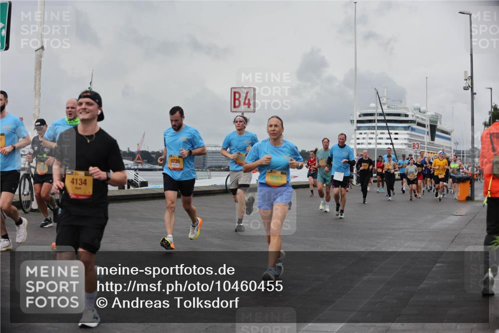 13.09.2026 - Kiel Lauf Andreas Tolksdorf http://msf.ph/oto/10460455 13.09.2026 12:01:16 Kiellinie 4134, 4, 9735, 0953, 3 meine-sportfotos.de