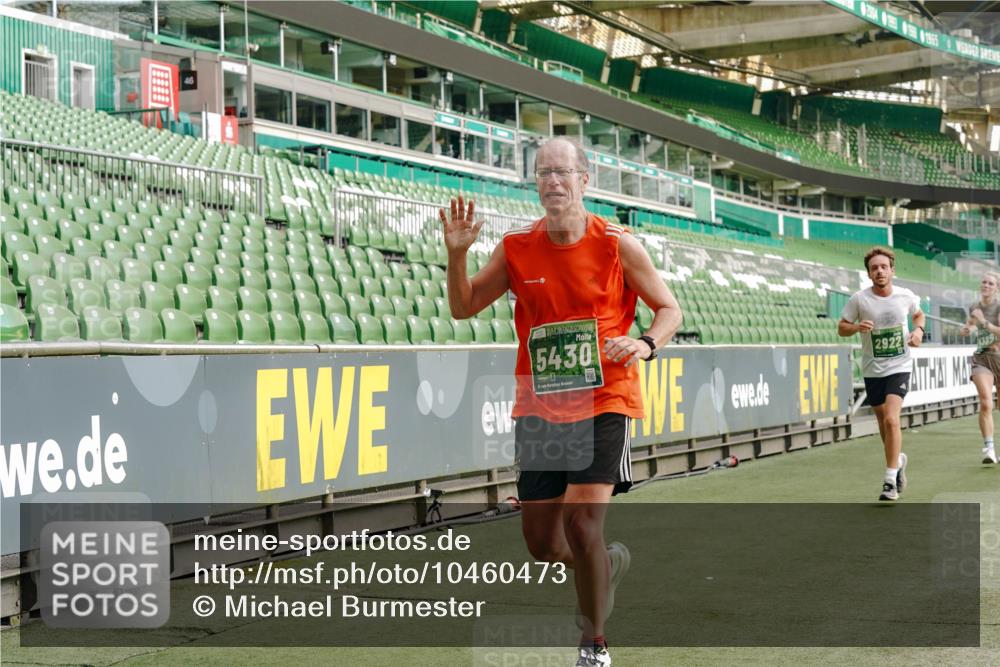 13.09.2026 - 21. swb-Marathon Bremen Michael Burmester http://msf.ph/oto/10460473 13.09.2026 12:54:56 Laufen im Stadion 161, 189, 201, 205, 313, 385, 388, 461, 472, 481, 495, 560, 666, 675, 696, 740, 816, 827, 913, 1053, 1058, 1076, 1197, 1207, 1390, 1419, 1468, 1551, 1599, 1631, 1645, 1658, 2055, 2125, 2234, 2251, 2319, 2383, 2390, 2474, 2499, 2623, 2701, 2733, 2801, 2824, 2870, 2882, 2913, 2922, 2962, 2971, 3012, 3054, 3057, 3134, 3175, 3192, 3206, 3241, 3246, 3346, 3356, 3357, 3413, 3706, 3716, 3836, 4137, 4413, 4733, 5277, 5430, 5530, 6106, 2498, 3085 meine-sportfotos.de