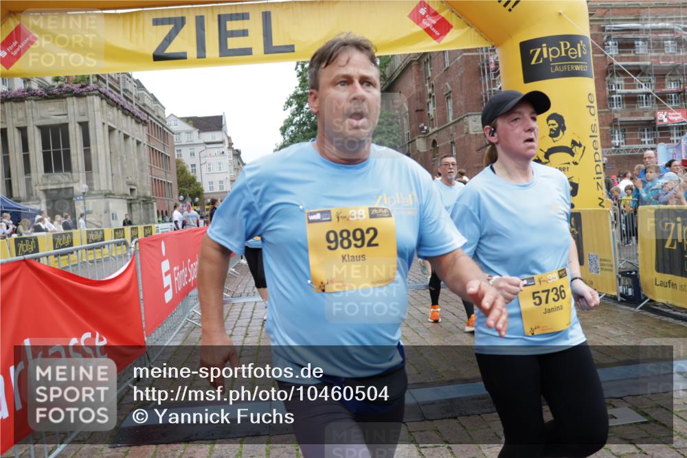 13.09.2026 - Kiel Lauf Yannick Fuchs http://msf.ph/oto/10460504 13.09.2026 09:52:36 Ziel 918, 919, 4412, 5736, 6432, 6601, 6679, 7742, 7867, 9345, 9892, 10259, 12282, 180, 896, 1899, 2157, 2924, 3476, 3832, 4132, 4166, 4666, 4883, 5032, 6471, 6625, 6679, 6867, 7347, 7494, 7719, 8729, 8992, 9616, 10371, 10620, 10746, 11130, 11300, 11444, 11580, 12068, 291, 1092, 1395, 4671, 6241, 6613, 6845, 7394, 8068, 8851, 9565, 10280, 10798, 12258, 896, 1100, 1899, 4132, 8729, 9616, 10048, 11300, 11444, 11445, 11832, 12630 meine-sportfotos.de