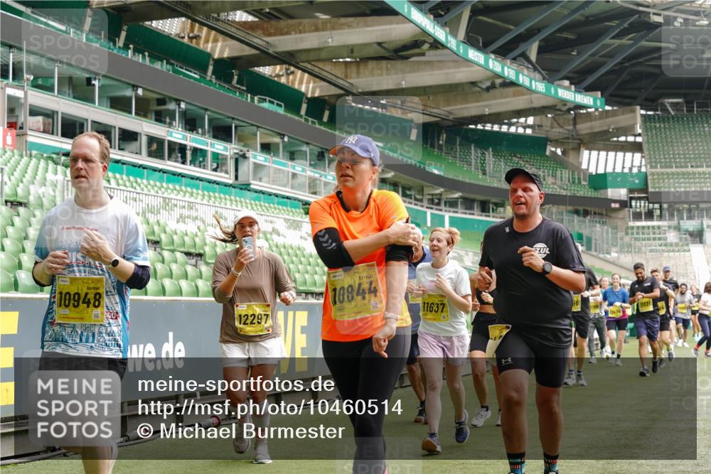 13.09.2026 - 21. swb-Marathon Bremen Michael Burmester http://msf.ph/oto/10460514 13.09.2026 10:34:16 Laufen im Stadion 10018, 10067, 10078, 10147, 10157, 10166, 10177, 10184, 10185, 10211, 10236, 10240, 10254, 10297, 10300, 10355, 10356, 10367, 10368, 10369, 10374, 10379, 10383, 10394, 10408, 10415, 10423, 10428, 10460, 10485, 10494, 10530, 10559, 10578, 10604, 10639, 10668, 10669, 10673, 10677, 10687, 10691, 10699, 10700, 10728, 10745, 10749, 10750, 10772, 10787, 10788, 10794, 10809, 10828, 10857, 10914, 10928, 11126, 11162, 11343, 11803, 11965, 10146, 10222 meine-sportfotos.de