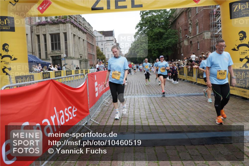 13.09.2026 - Kiel Lauf Yannick Fuchs http://msf.ph/oto/10460519 13.09.2026 09:52:36 Ziel 918, 919, 4412, 5736, 6432, 6601, 6679, 7742, 7867, 9345, 9892, 10259, 12282, 180, 896, 1899, 2157, 2924, 3476, 3832, 4132, 4166, 4666, 4883, 5032, 6471, 6625, 6679, 6867, 7347, 7494, 7719, 8729, 8992, 9616, 10371, 10620, 10746, 11130, 11300, 11444, 11580, 12068, 291, 1092, 1395, 4671, 6241, 6613, 6845, 7394, 8068, 8851, 9565, 10280, 10798, 12258, 896, 1100, 1899, 4132, 8729, 9616, 10048, 11300, 11444, 11445, 11832, 12630 meine-sportfotos.de
