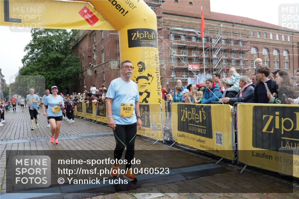 13.09.2026 - Kiel Lauf Yannick Fuchs http://msf.ph/oto/10460523 13.09.2026 09:52:37 Ziel 918, 919, 1092, 4412, 5736, 6432, 6601, 7742, 7867, 9345, 9892, 10259, 12282, 180, 2157, 2924, 3476, 3832, 4132, 4166, 4666, 4883, 5032, 6471, 6625, 6679, 6867, 7347, 7494, 7719, 7742, 8729, 8992, 9616, 10371, 10620, 10746, 11130, 11300, 11444, 11580, 12068, 291, 1395, 3581, 4671, 6241, 6613, 6845, 7394, 8068, 8851, 9565, 10280, 10798, 12258, 896, 1100, 1899, 4132, 8729, 9616, 11300, 11444, 11445, 11832, 12630 meine-sportfotos.de