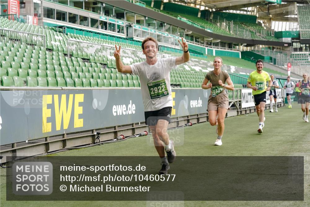 13.09.2026 - 21. swb-Marathon Bremen Michael Burmester http://msf.ph/oto/10460577 13.09.2026 12:54:58 Laufen im Stadion 161, 189, 201, 205, 313, 385, 388, 461, 472, 481, 495, 560, 655, 666, 675, 696, 740, 816, 827, 913, 1053, 1058, 1076, 1197, 1207, 1390, 1419, 1468, 1537, 1551, 1599, 1631, 1645, 1658, 2055, 2125, 2234, 2251, 2319, 2383, 2390, 2474, 2499, 2623, 2701, 2733, 2801, 2824, 2870, 2882, 2913, 2922, 2962, 2971, 3012, 3054, 3057, 3134, 3175, 3192, 3206, 3241, 3246, 3346, 3356, 3357, 3413, 3706, 3716, 3836, 4137, 4413, 4733, 5277, 5430, 5530, 6106, 2498, 3085 meine-sportfotos.de