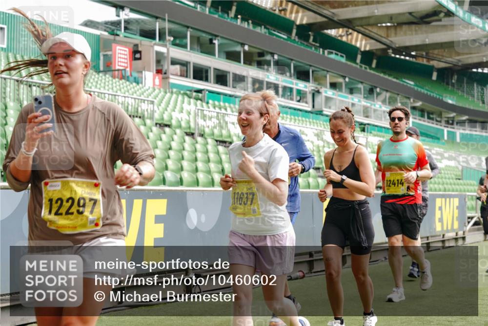 13.09.2026 - 21. swb-Marathon Bremen Michael Burmester http://msf.ph/oto/10460602 13.09.2026 10:34:18 Laufen im Stadion 10018, 10067, 10078, 10147, 10157, 10166, 10177, 10184, 10185, 10211, 10236, 10240, 10254, 10297, 10300, 10355, 10356, 10367, 10368, 10369, 10374, 10379, 10383, 10394, 10408, 10415, 10423, 10428, 10460, 10485, 10494, 10530, 10559, 10578, 10604, 10639, 10668, 10669, 10673, 10677, 10687, 10691, 10699, 10700, 10728, 10745, 10749, 10750, 10772, 10787, 10788, 10794, 10809, 10828, 10857, 10914, 10928, 11126, 11162, 11343, 11803, 11965, 10146, 10222 meine-sportfotos.de