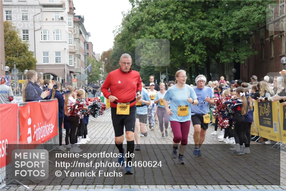 13.09.2026 - Kiel Lauf Yannick Fuchs http://msf.ph/oto/10460624 13.09.2026 09:52:45 Ziel 291, 918, 919, 1092, 1395, 4412, 4671, 6601, 7394, 8068, 8851, 9345, 9565, 10280, 10798, 12258, 180, 918, 919, 2157, 2924, 3476, 3832, 4166, 4666, 5032, 5736, 6432, 6471, 6679, 6867, 7347, 7494, 7719, 7742, 7867, 8992, 9892, 10259, 10371, 10620, 10746, 11130, 12068, 12282, 70, 175, 3205, 3581, 6241, 6613, 6845, 7226, 9707, 12417, 12468, 3476, 4132, 4166, 4883, 6471, 6625, 7494, 8729, 9616, 10371, 10620, 11580, 12068 meine-sportfotos.de