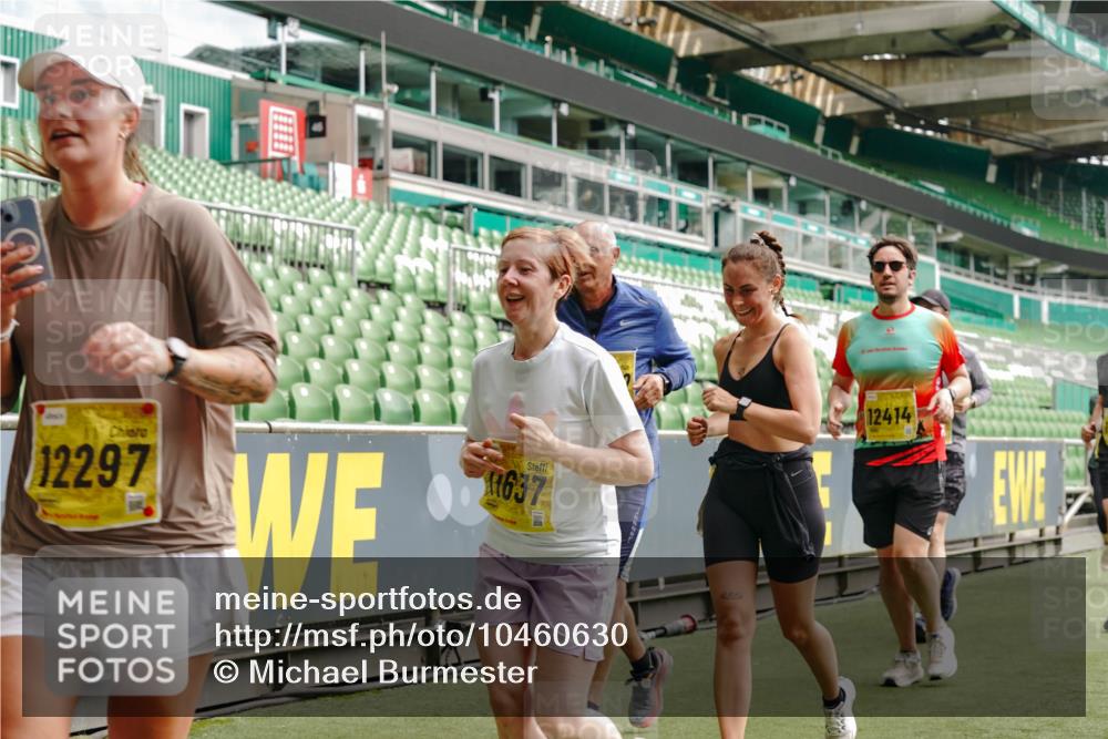 13.09.2026 - 21. swb-Marathon Bremen Michael Burmester http://msf.ph/oto/10460630 13.09.2026 10:34:18 Laufen im Stadion 10018, 10067, 10078, 10147, 10157, 10166, 10177, 10184, 10185, 10211, 10236, 10240, 10254, 10297, 10300, 10355, 10356, 10367, 10368, 10369, 10374, 10379, 10383, 10394, 10408, 10415, 10423, 10428, 10460, 10485, 10494, 10530, 10559, 10578, 10604, 10639, 10668, 10669, 10673, 10677, 10687, 10691, 10699, 10700, 10728, 10745, 10749, 10750, 10772, 10787, 10788, 10794, 10809, 10828, 10857, 10914, 10928, 11126, 11162, 11343, 11803, 11965, 10146, 10222 meine-sportfotos.de