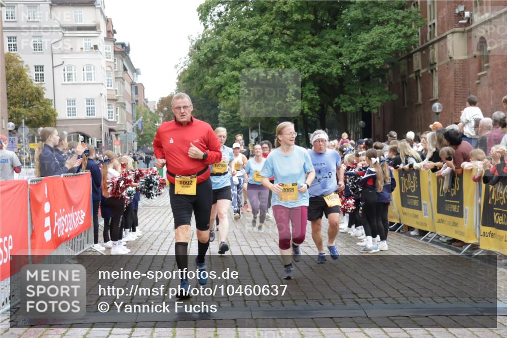 13.09.2026 - Kiel Lauf Yannick Fuchs http://msf.ph/oto/10460637 13.09.2026 09:52:45 Ziel 291, 918, 919, 1092, 1395, 4412, 4671, 6601, 7394, 8068, 8851, 9345, 9565, 10280, 10798, 12258, 180, 918, 919, 2157, 2924, 3476, 3832, 4166, 4666, 5032, 5736, 6432, 6471, 6679, 6867, 7347, 7494, 7719, 7742, 7867, 8992, 9892, 10259, 10371, 10620, 10746, 11130, 12068, 12282, 70, 175, 3205, 3581, 6241, 6613, 6845, 7226, 9707, 12417, 12468, 3476, 4132, 4166, 4883, 6471, 6625, 7494, 8729, 9616, 10371, 10620, 11580, 12068 meine-sportfotos.de