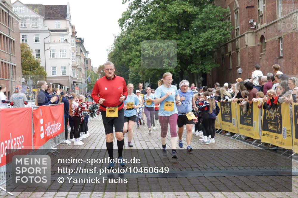 13.09.2026 - Kiel Lauf Yannick Fuchs http://msf.ph/oto/10460649 13.09.2026 09:52:45 Ziel 291, 918, 919, 1092, 1395, 4412, 4671, 6601, 7394, 8068, 8851, 9345, 9565, 10280, 10798, 12258, 180, 918, 919, 2157, 2924, 3476, 3832, 4166, 4666, 5032, 5736, 6432, 6471, 6679, 6867, 7347, 7494, 7719, 7742, 7867, 8992, 9892, 10259, 10371, 10620, 10746, 11130, 12068, 12282, 70, 175, 3205, 3581, 6241, 6613, 6845, 7226, 9707, 12417, 12468, 3476, 4132, 4166, 4883, 6471, 6625, 7494, 8729, 9616, 10371, 10620, 11580, 12068 meine-sportfotos.de