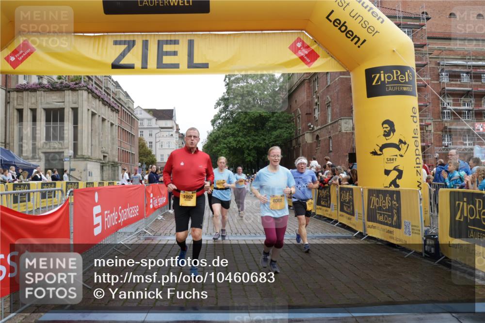 13.09.2026 - Kiel Lauf Yannick Fuchs http://msf.ph/oto/10460683 13.09.2026 09:52:47 Ziel 291, 1092, 1395, 4412, 4671, 6241, 6601, 6613, 6845, 7394, 8068, 8851, 9345, 9565, 10280, 10798, 12258, 180, 918, 919, 2157, 2924, 3476, 3832, 4666, 5032, 5736, 6432, 6601, 6679, 6867, 7347, 7494, 7719, 7742, 7867, 8992, 9892, 10259, 10371, 10620, 10746, 11130, 12282, 70, 175, 2399, 3205, 3581, 7226, 9707, 12417, 12468, 3476, 3832, 4166, 4883, 6471, 6625, 7347, 7494, 10371, 10620, 11580, 12068 meine-sportfotos.de