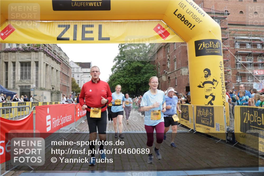 13.09.2026 - Kiel Lauf Yannick Fuchs http://msf.ph/oto/10460689 13.09.2026 09:52:47 Ziel 291, 1092, 1395, 4412, 4671, 6241, 6601, 6613, 6845, 7394, 8068, 8851, 9345, 9565, 10280, 10798, 12258, 180, 918, 919, 2157, 2924, 3476, 3832, 4666, 5032, 5736, 6432, 6601, 6679, 6867, 7347, 7494, 7719, 7742, 7867, 8992, 9892, 10259, 10371, 10620, 10746, 11130, 12282, 70, 175, 2399, 3205, 3581, 7226, 9707, 12417, 12468, 3476, 3832, 4166, 4883, 6471, 6625, 7347, 7494, 10371, 10620, 11580, 12068 meine-sportfotos.de