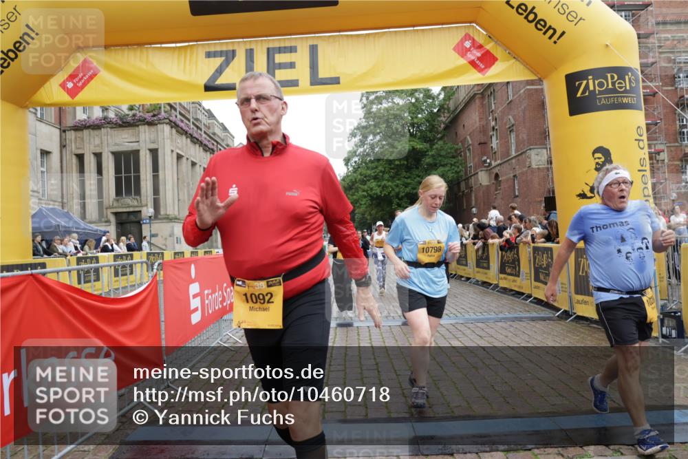 13.09.2026 - Kiel Lauf Yannick Fuchs http://msf.ph/oto/10460718 13.09.2026 09:52:48 Ziel 291, 1092, 1395, 4412, 4671, 6241, 6613, 6845, 7394, 8068, 8851, 9345, 9565, 10280, 10798, 12258, 180, 918, 919, 2157, 2924, 3476, 3832, 4666, 5032, 5736, 6432, 6601, 6679, 6867, 7347, 7494, 7719, 7742, 7867, 8992, 9892, 10259, 10746, 11130, 12282, 70, 175, 2399, 3205, 3581, 7226, 7495, 9707, 12417, 12468, 3476, 3832, 4166, 4666, 4883, 6471, 6625, 6867, 7347, 7494, 10371, 10620, 11580, 12068 meine-sportfotos.de