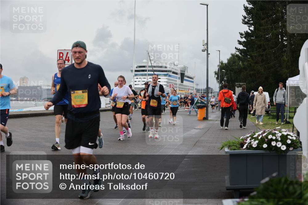 13.09.2026 - Kiel Lauf Andreas Tolksdorf http://msf.ph/oto/10460720 13.09.2026 12:01:27 Kiellinie 4982, 12537, 3 meine-sportfotos.de