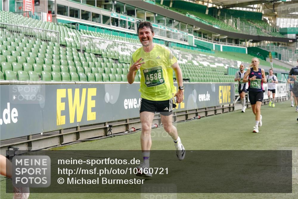 13.09.2026 - 21. swb-Marathon Bremen Michael Burmester http://msf.ph/oto/10460721 13.09.2026 12:55:00 Laufen im Stadion 161, 189, 201, 205, 313, 385, 388, 461, 472, 481, 495, 560, 655, 666, 675, 696, 816, 827, 913, 1053, 1058, 1076, 1197, 1207, 1390, 1419, 1468, 1537, 1551, 1599, 1631, 1645, 1658, 2055, 2125, 2234, 2251, 2319, 2383, 2390, 2474, 2499, 2604, 2623, 2701, 2733, 2801, 2824, 2870, 2882, 2913, 2922, 2962, 2971, 3012, 3054, 3057, 3134, 3175, 3192, 3206, 3241, 3246, 3346, 3356, 3357, 3413, 3706, 3716, 3836, 4137, 4413, 4733, 5277, 5430, 5530, 6106, 2498, 3085 meine-sportfotos.de