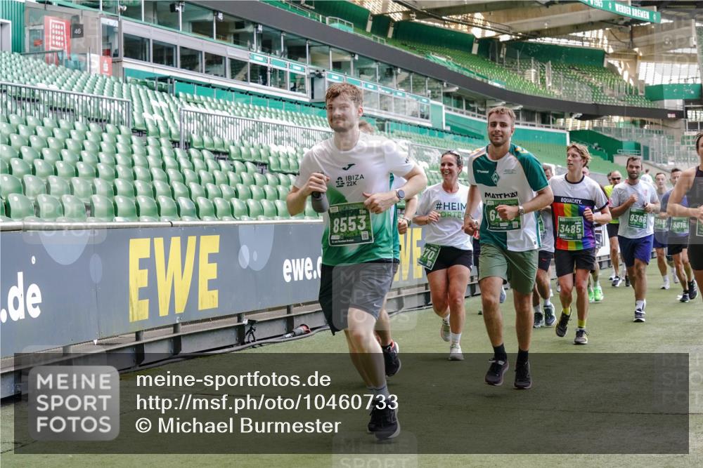 13.09.2026 - 21. swb-Marathon Bremen Michael Burmester http://msf.ph/oto/10460733 13.09.2026 13:12:13 Laufen im Stadion 118, 183, 265, 373, 514, 695, 703, 843, 933, 984, 1113, 1226, 1286, 1334, 1435, 1849, 1851, 1936, 1952, 2005, 2248, 2264, 2281, 2299, 2330, 2336, 2353, 2375, 2377, 2398, 2426, 2443, 2461, 2478, 2505, 2531, 2589, 2659, 2669, 2673, 2684, 2765, 2784, 2792, 2804, 2815, 2822, 2836, 2850, 2860, 2895, 2907, 2963, 2966, 2975, 2976, 3026, 3027, 3079, 3082, 3143, 3155, 3159, 3207, 3293, 3308, 3328, 3349, 3352, 3409, 3434, 3549, 551 meine-sportfotos.de