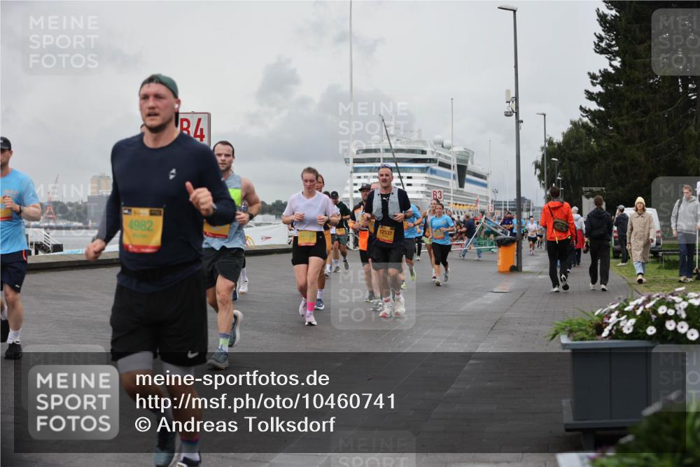 13.09.2026 - Kiel Lauf Andreas Tolksdorf http://msf.ph/oto/10460741 13.09.2026 12:01:28 Kiellinie 84, 4982, 1273, 12537 meine-sportfotos.de