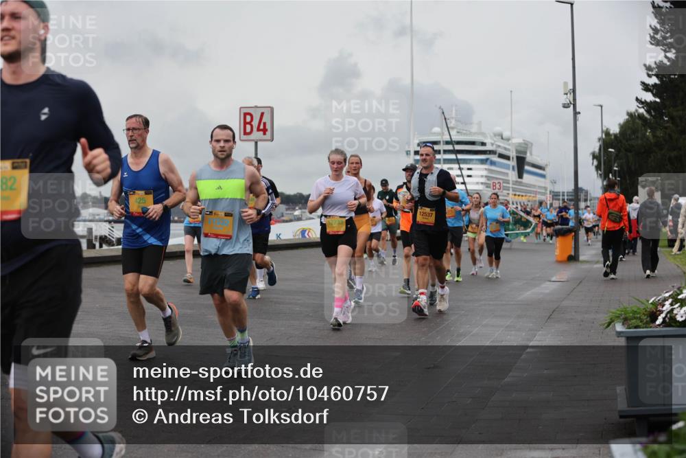 13.09.2026 - Kiel Lauf Andreas Tolksdorf http://msf.ph/oto/10460757 13.09.2026 12:01:28 Kiellinie 82, 425, 39, 4, 12537, 3 meine-sportfotos.de