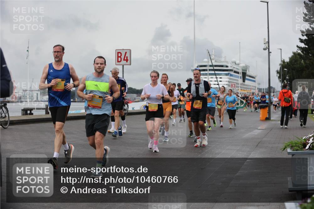13.09.2026 - Kiel Lauf Andreas Tolksdorf http://msf.ph/oto/10460766 13.09.2026 12:01:29 Kiellinie 4, 1, 33, 12733, 12537, 3 meine-sportfotos.de
