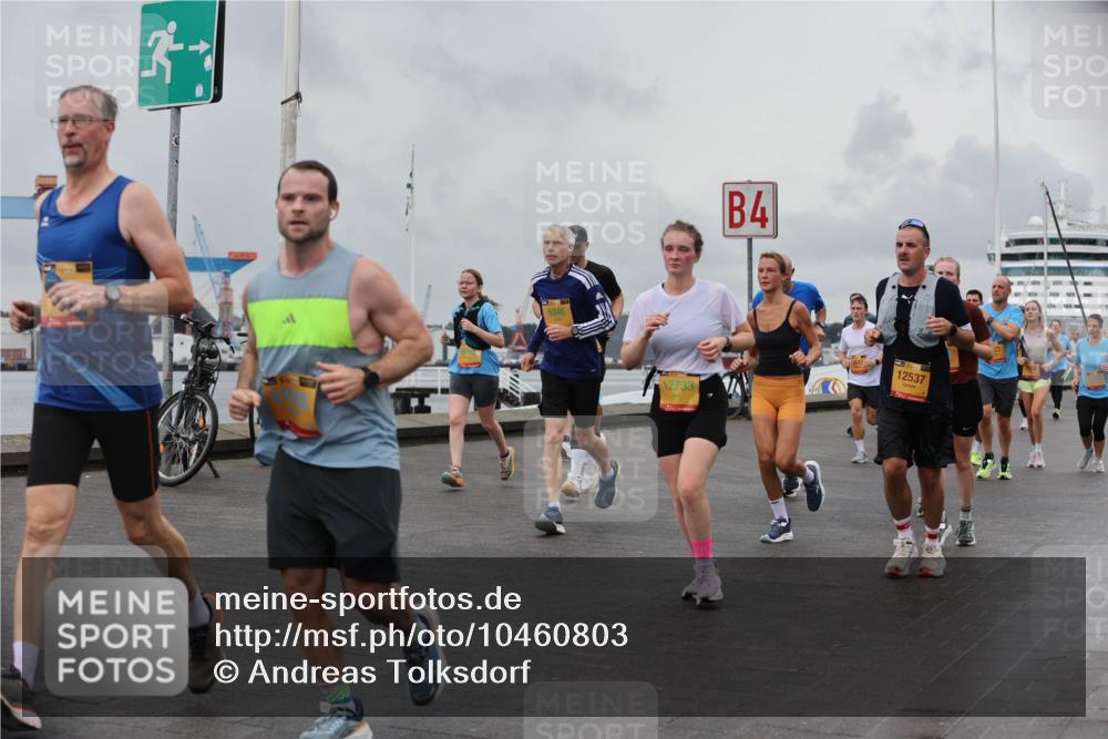 13.09.2026 - Kiel Lauf Andreas Tolksdorf http://msf.ph/oto/10460803 13.09.2026 12:01:30 Kiellinie 321, 9346, 12733, 4, 12537 meine-sportfotos.de