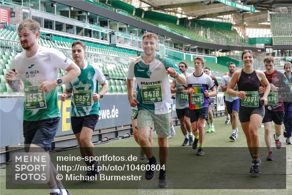 13.09.2026 - 21. swb-Marathon Bremen Michael Burmester http://msf.ph/oto/10460804 13.09.2026 13:12:14 Laufen im Stadion 118, 183, 265, 514, 695, 703, 843, 933, 984, 1113, 1226, 1286, 1334, 1435, 1849, 1851, 1936, 1952, 2005, 2248, 2264, 2281, 2299, 2330, 2336, 2353, 2375, 2377, 2398, 2426, 2443, 2461, 2478, 2505, 2531, 2589, 2659, 2669, 2673, 2684, 2765, 2784, 2792, 2804, 2815, 2822, 2836, 2850, 2860, 2895, 2907, 2963, 2966, 2975, 2976, 3026, 3027, 3079, 3082, 3143, 3155, 3159, 3207, 3293, 3308, 3328, 3349, 3352, 3409, 3434, 3549, 551 meine-sportfotos.de