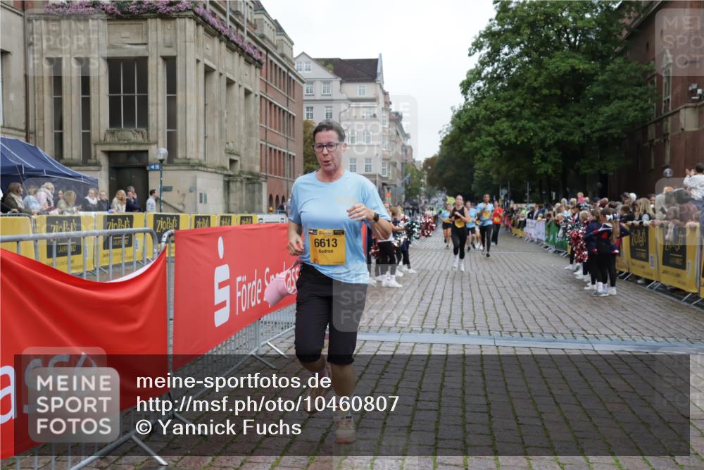13.09.2026 - Kiel Lauf Yannick Fuchs http://msf.ph/oto/10460807 13.09.2026 09:52:56 Ziel 70, 291, 1395, 3205, 3581, 4671, 6241, 6613, 6845, 7394, 8851, 9565, 12258, 12417, 12468, 291, 918, 919, 1092, 2157, 2924, 4412, 5032, 5736, 6432, 6601, 6679, 7742, 7867, 8068, 8992, 9345, 9565, 9892, 10259, 10280, 10746, 10798, 12258, 12282, 175, 2399, 7140, 7226, 7495, 9707, 10275, 11312, 180, 2924, 3832, 4666, 5032, 6867, 7347, 7719, 8992, 10746, 11130 meine-sportfotos.de