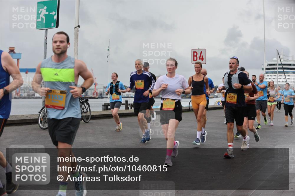 13.09.2026 - Kiel Lauf Andreas Tolksdorf http://msf.ph/oto/10460815 13.09.2026 12:01:30 Kiellinie 9346, 4, 12733, 12537, 8372 meine-sportfotos.de