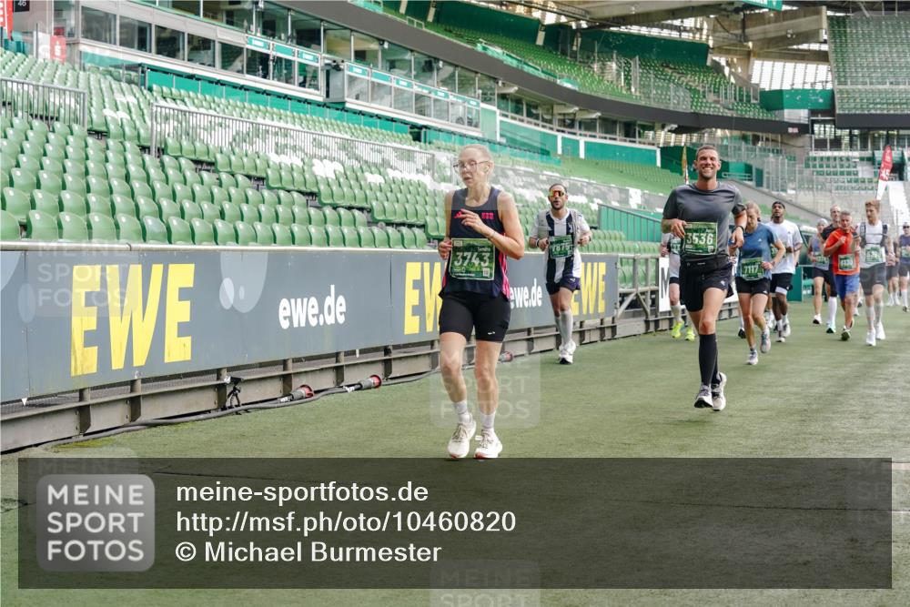 13.09.2026 - 21. swb-Marathon Bremen Michael Burmester http://msf.ph/oto/10460820 13.09.2026 12:55:01 Laufen im Stadion 161, 189, 201, 205, 385, 388, 461, 472, 481, 495, 560, 655, 666, 675, 816, 827, 854, 913, 1053, 1058, 1076, 1197, 1207, 1390, 1419, 1468, 1537, 1551, 1599, 1631, 1645, 1658, 2055, 2125, 2234, 2251, 2319, 2383, 2390, 2474, 2499, 2604, 2623, 2701, 2733, 2801, 2824, 2870, 2882, 2913, 2922, 2962, 2971, 3012, 3054, 3057, 3134, 3175, 3192, 3206, 3241, 3246, 3346, 3356, 3357, 3413, 3706, 3716, 3836, 4137, 4413, 4733, 5277, 5430, 5530, 6106, 2498, 3085 meine-sportfotos.de
