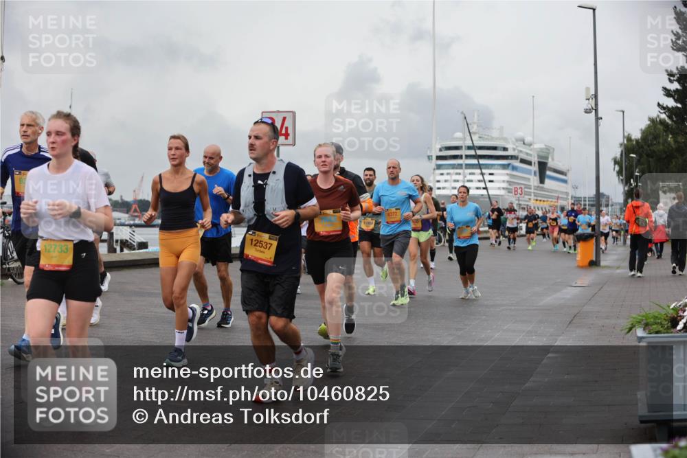13.09.2026 - Kiel Lauf Andreas Tolksdorf http://msf.ph/oto/10460825 13.09.2026 12:01:31 Kiellinie 12733, 1, 35, 12537, 11068, 8372, 150, 3 meine-sportfotos.de