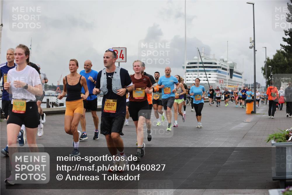 13.09.2026 - Kiel Lauf Andreas Tolksdorf http://msf.ph/oto/10460827 13.09.2026 12:01:31 Kiellinie 12733, 84, 39, 12537, 11068, 8372, 3 meine-sportfotos.de