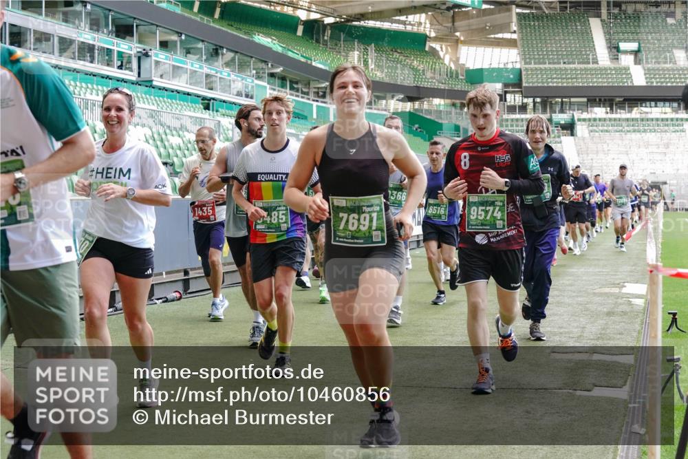 13.09.2026 - 21. swb-Marathon Bremen Michael Burmester http://msf.ph/oto/10460856 13.09.2026 13:12:14 Laufen im Stadion 118, 183, 265, 514, 695, 703, 843, 933, 984, 1113, 1226, 1286, 1334, 1435, 1849, 1851, 1936, 1952, 2005, 2248, 2264, 2281, 2299, 2330, 2336, 2353, 2375, 2377, 2398, 2426, 2443, 2461, 2478, 2505, 2531, 2589, 2659, 2669, 2673, 2684, 2765, 2784, 2792, 2804, 2815, 2822, 2836, 2850, 2860, 2895, 2907, 2963, 2966, 2975, 2976, 3026, 3027, 3079, 3082, 3143, 3155, 3159, 3207, 3293, 3308, 3328, 3349, 3352, 3409, 3434, 3549, 551 meine-sportfotos.de