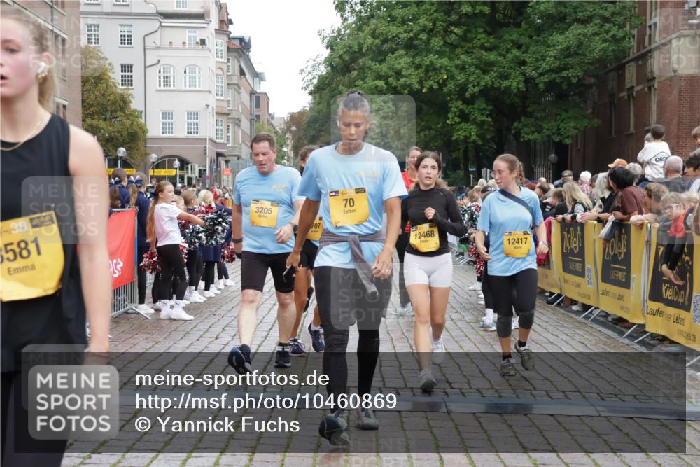 13.09.2026 - Kiel Lauf Yannick Fuchs http://msf.ph/oto/10460869 13.09.2026 09:53:03 Ziel 70, 175, 2399, 3205, 3581, 7226, 7495, 9707, 12417, 12468, 291, 918, 919, 1092, 1395, 4412, 4671, 5736, 6241, 6432, 6601, 6613, 6845, 7394, 7867, 8068, 8851, 9345, 9565, 9892, 10259, 10280, 10798, 12258, 12282, 1718, 2058, 4920, 7140, 7143, 8260, 9568, 10275, 11312, 12493, 2157, 2924, 5032, 5736, 6432, 6679, 7742, 8992, 9892, 10259, 10746 meine-sportfotos.de