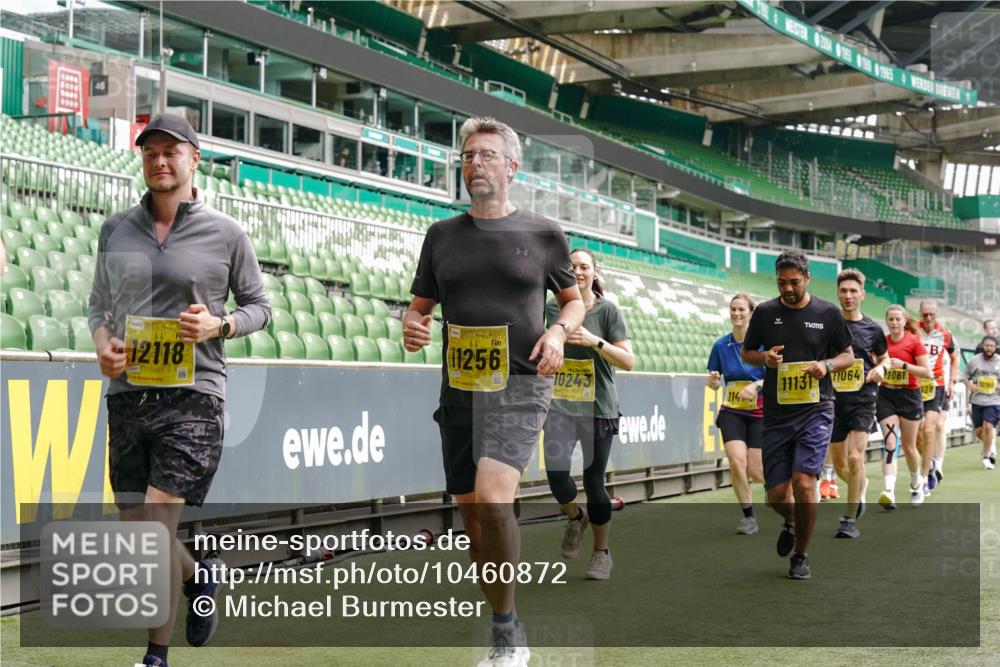 13.09.2026 - 21. swb-Marathon Bremen Michael Burmester http://msf.ph/oto/10460872 13.09.2026 10:34:20 Laufen im Stadion 10018, 10067, 10078, 10093, 10147, 10157, 10166, 10177, 10184, 10185, 10211, 10236, 10240, 10254, 10297, 10300, 10355, 10356, 10367, 10368, 10369, 10374, 10383, 10394, 10408, 10415, 10423, 10428, 10460, 10485, 10494, 10530, 10559, 10578, 10604, 10639, 10668, 10669, 10673, 10677, 10687, 10691, 10699, 10700, 10728, 10745, 10749, 10750, 10772, 10787, 10788, 10794, 10809, 10828, 10857, 10914, 10928, 11126, 11162, 11343, 11803, 11965, 10146, 10222 meine-sportfotos.de