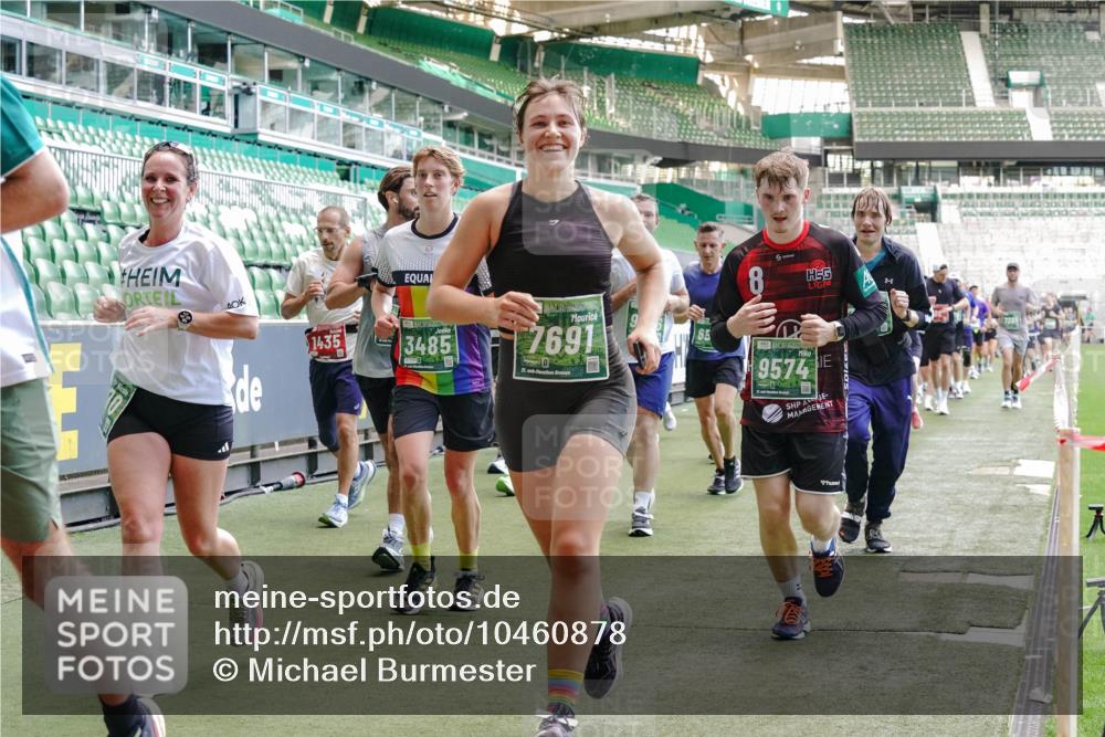 13.09.2026 - 21. swb-Marathon Bremen Michael Burmester http://msf.ph/oto/10460878 13.09.2026 13:12:15 Laufen im Stadion 118, 183, 265, 514, 695, 703, 843, 933, 984, 1113, 1226, 1286, 1334, 1435, 1849, 1851, 1936, 1952, 2005, 2248, 2264, 2281, 2299, 2330, 2336, 2353, 2375, 2377, 2398, 2426, 2443, 2461, 2478, 2505, 2531, 2589, 2659, 2669, 2673, 2684, 2765, 2792, 2804, 2815, 2822, 2836, 2850, 2860, 2895, 2907, 2963, 2966, 2975, 2976, 3026, 3027, 3079, 3082, 3143, 3155, 3159, 3293, 3308, 3328, 3349, 3352, 3409, 3434, 3549, 551 meine-sportfotos.de