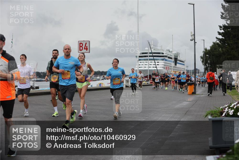 13.09.2026 - Kiel Lauf Andreas Tolksdorf http://msf.ph/oto/10460929 13.09.2026 12:01:33 Kiellinie 4447, 11068, 8372, 4, 3 meine-sportfotos.de