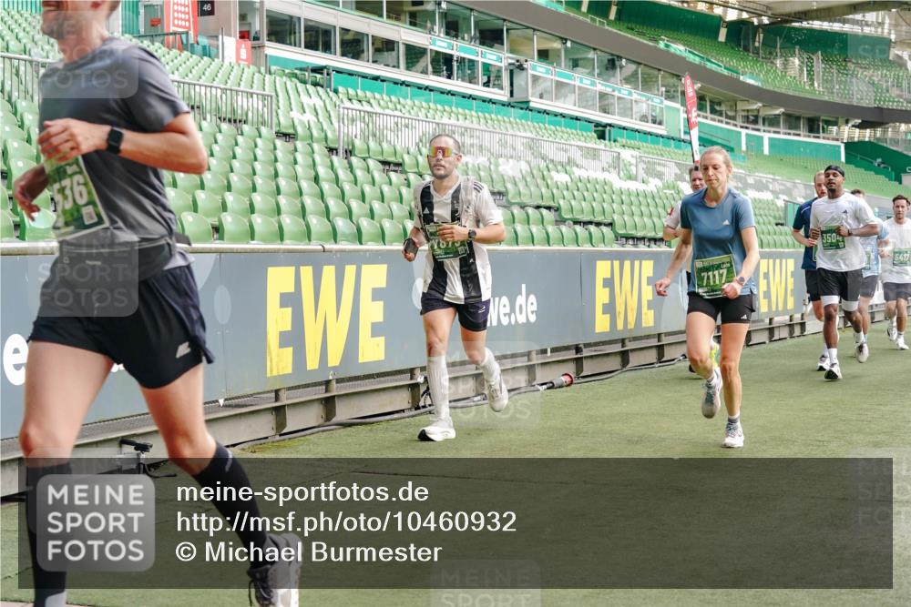 13.09.2026 - 21. swb-Marathon Bremen Michael Burmester http://msf.ph/oto/10460932 13.09.2026 12:55:04 Laufen im Stadion 161, 189, 201, 205, 385, 388, 411, 461, 472, 481, 495, 655, 666, 675, 816, 827, 854, 913, 1053, 1058, 1076, 1197, 1207, 1390, 1419, 1468, 1537, 1551, 1599, 1631, 1645, 1658, 2055, 2122, 2125, 2234, 2251, 2319, 2383, 2390, 2474, 2499, 2604, 2623, 2701, 2733, 2801, 2824, 2870, 2882, 2913, 2922, 2962, 2971, 3012, 3054, 3057, 3134, 3175, 3192, 3206, 3241, 3246, 3346, 3356, 3357, 3413, 3706, 3716, 3836, 4135, 4137, 4413, 4733, 5277, 5430, 5530, 6106, 2498, 3085 meine-sportfotos.de