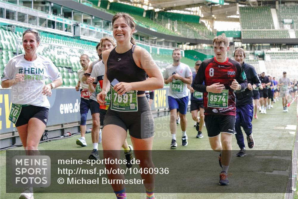 13.09.2026 - 21. swb-Marathon Bremen Michael Burmester http://msf.ph/oto/10460936 13.09.2026 13:12:15 Laufen im Stadion 118, 183, 265, 514, 695, 703, 843, 933, 984, 1113, 1226, 1286, 1334, 1435, 1849, 1851, 1936, 1952, 2005, 2248, 2264, 2281, 2299, 2330, 2336, 2353, 2375, 2377, 2398, 2426, 2443, 2461, 2478, 2505, 2531, 2589, 2659, 2669, 2673, 2684, 2765, 2792, 2804, 2815, 2822, 2836, 2850, 2860, 2895, 2907, 2963, 2966, 2975, 2976, 3026, 3027, 3079, 3082, 3143, 3155, 3159, 3293, 3308, 3328, 3349, 3352, 3409, 3434, 3549, 551 meine-sportfotos.de