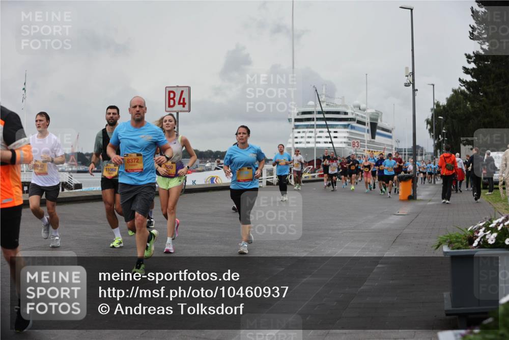 13.09.2026 - Kiel Lauf Andreas Tolksdorf http://msf.ph/oto/10460937 13.09.2026 12:01:33 Kiellinie 4447, 4, 11068, 8372, 7850, 3 meine-sportfotos.de