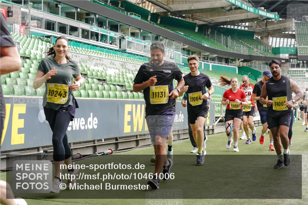 13.09.2026 - 21. swb-Marathon Bremen Michael Burmester http://msf.ph/oto/10461006 13.09.2026 10:34:22 Laufen im Stadion 10018, 10078, 10093, 10147, 10157, 10166, 10177, 10184, 10185, 10211, 10236, 10240, 10254, 10297, 10300, 10355, 10356, 10367, 10368, 10369, 10374, 10383, 10394, 10408, 10415, 10423, 10428, 10460, 10485, 10494, 10528, 10530, 10559, 10578, 10604, 10639, 10668, 10669, 10673, 10677, 10687, 10691, 10699, 10700, 10728, 10745, 10749, 10750, 10772, 10787, 10788, 10794, 10809, 10828, 10857, 10914, 10928, 11126, 11162, 11343, 11803, 11965, 10146, 10222 meine-sportfotos.de