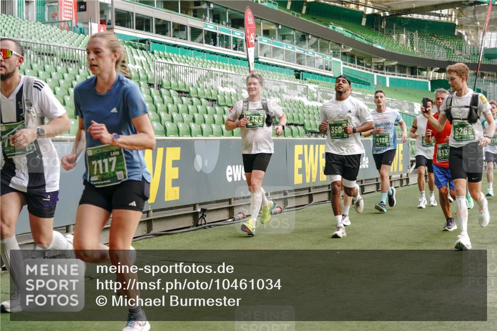 13.09.2026 - 21. swb-Marathon Bremen Michael Burmester http://msf.ph/oto/10461034 13.09.2026 12:55:05 Laufen im Stadion 161, 189, 201, 205, 385, 388, 411, 461, 472, 481, 495, 655, 666, 675, 816, 827, 854, 913, 1053, 1058, 1076, 1197, 1390, 1419, 1468, 1537, 1551, 1599, 1631, 1645, 1658, 2055, 2122, 2125, 2234, 2251, 2319, 2383, 2390, 2474, 2499, 2604, 2623, 2701, 2733, 2801, 2824, 2870, 2882, 2913, 2922, 2962, 2971, 3012, 3054, 3057, 3134, 3175, 3192, 3206, 3241, 3246, 3346, 3356, 3357, 3413, 3706, 3716, 3836, 4135, 4137, 4413, 4733, 5277, 5430, 5530, 6106, 2498, 3085 meine-sportfotos.de