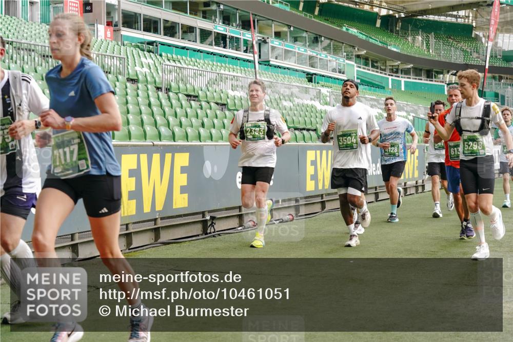 13.09.2026 - 21. swb-Marathon Bremen Michael Burmester http://msf.ph/oto/10461051 13.09.2026 12:55:06 Laufen im Stadion 161, 189, 201, 205, 385, 388, 411, 461, 472, 481, 495, 655, 666, 675, 816, 827, 854, 913, 1053, 1058, 1076, 1197, 1390, 1419, 1468, 1537, 1551, 1599, 1631, 1645, 1658, 2055, 2122, 2125, 2234, 2251, 2319, 2383, 2390, 2474, 2499, 2604, 2623, 2701, 2733, 2801, 2824, 2870, 2882, 2913, 2922, 2962, 2971, 3012, 3054, 3057, 3134, 3175, 3192, 3206, 3241, 3246, 3346, 3356, 3357, 3413, 3706, 3716, 3836, 4135, 4137, 4413, 4733, 5277, 5430, 5530, 6106, 2498, 3085 meine-sportfotos.de