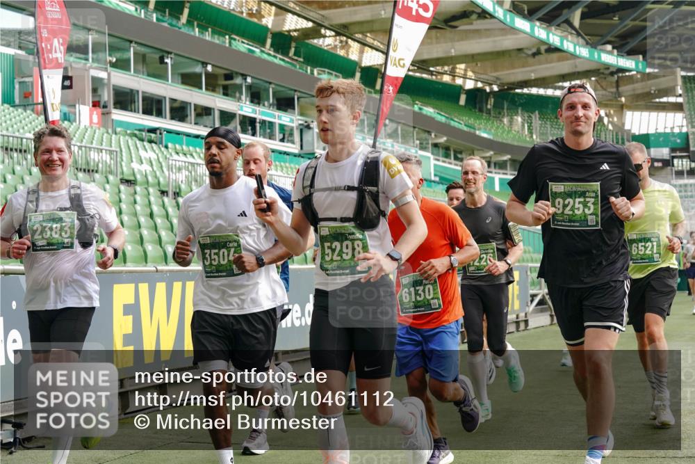 13.09.2026 - 21. swb-Marathon Bremen Michael Burmester http://msf.ph/oto/10461112 13.09.2026 12:55:07 Laufen im Stadion 161, 189, 201, 205, 385, 388, 411, 461, 472, 481, 495, 655, 666, 675, 816, 827, 854, 913, 1053, 1058, 1076, 1197, 1390, 1419, 1468, 1537, 1551, 1599, 1631, 1645, 1658, 2055, 2122, 2125, 2234, 2251, 2319, 2383, 2390, 2474, 2499, 2604, 2623, 2701, 2733, 2801, 2824, 2870, 2882, 2913, 2922, 2962, 2971, 3012, 3054, 3057, 3134, 3175, 3192, 3206, 3241, 3246, 3346, 3356, 3357, 3413, 3706, 3716, 3836, 4135, 4137, 4413, 4733, 5277, 5430, 5530, 6106, 2498, 3085 meine-sportfotos.de