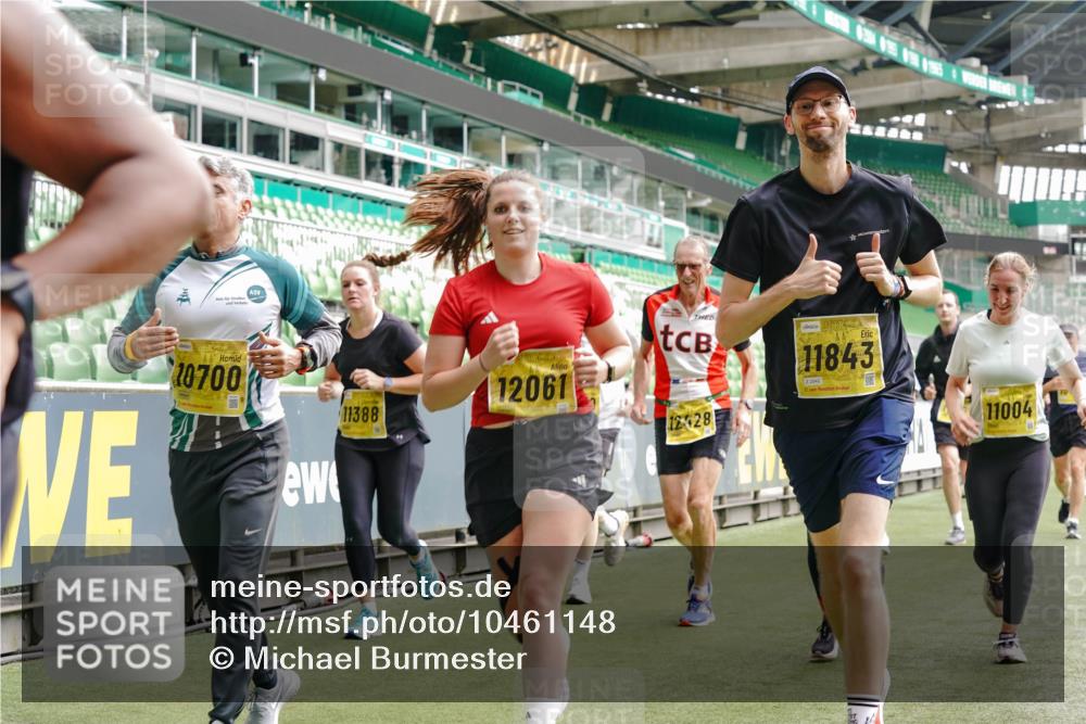 13.09.2026 - 21. swb-Marathon Bremen Michael Burmester http://msf.ph/oto/10461148 13.09.2026 10:34:24 Laufen im Stadion 10018, 10078, 10093, 10147, 10157, 10166, 10177, 10184, 10185, 10211, 10236, 10240, 10254, 10297, 10355, 10356, 10367, 10368, 10369, 10374, 10383, 10394, 10408, 10415, 10423, 10428, 10460, 10485, 10494, 10528, 10530, 10559, 10578, 10604, 10639, 10668, 10669, 10673, 10677, 10687, 10691, 10699, 10700, 10728, 10745, 10749, 10750, 10772, 10787, 10788, 10794, 10809, 10828, 10857, 10914, 10928, 11126, 11162, 11343, 11803, 11965, 10146, 10222 meine-sportfotos.de