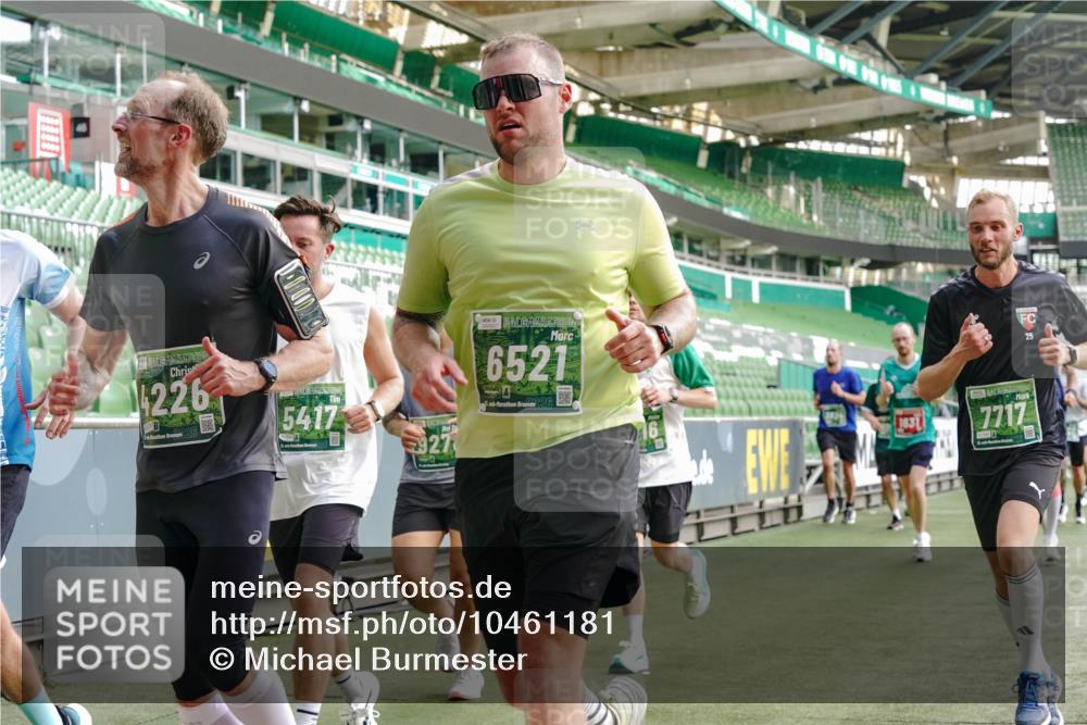 13.09.2026 - 21. swb-Marathon Bremen Michael Burmester http://msf.ph/oto/10461181 13.09.2026 12:55:08 Laufen im Stadion 161, 189, 201, 205, 385, 388, 411, 461, 472, 481, 495, 655, 666, 675, 816, 827, 854, 913, 1053, 1058, 1076, 1197, 1390, 1419, 1468, 1537, 1551, 1599, 1631, 1645, 1658, 2055, 2122, 2125, 2234, 2251, 2319, 2383, 2390, 2474, 2499, 2604, 2623, 2701, 2733, 2801, 2824, 2870, 2882, 2913, 2922, 2962, 2971, 3012, 3054, 3057, 3134, 3175, 3192, 3206, 3241, 3246, 3346, 3356, 3357, 3413, 3706, 3716, 3836, 4135, 4137, 4413, 4733, 5277, 5430, 5530, 6106, 2498, 3085 meine-sportfotos.de