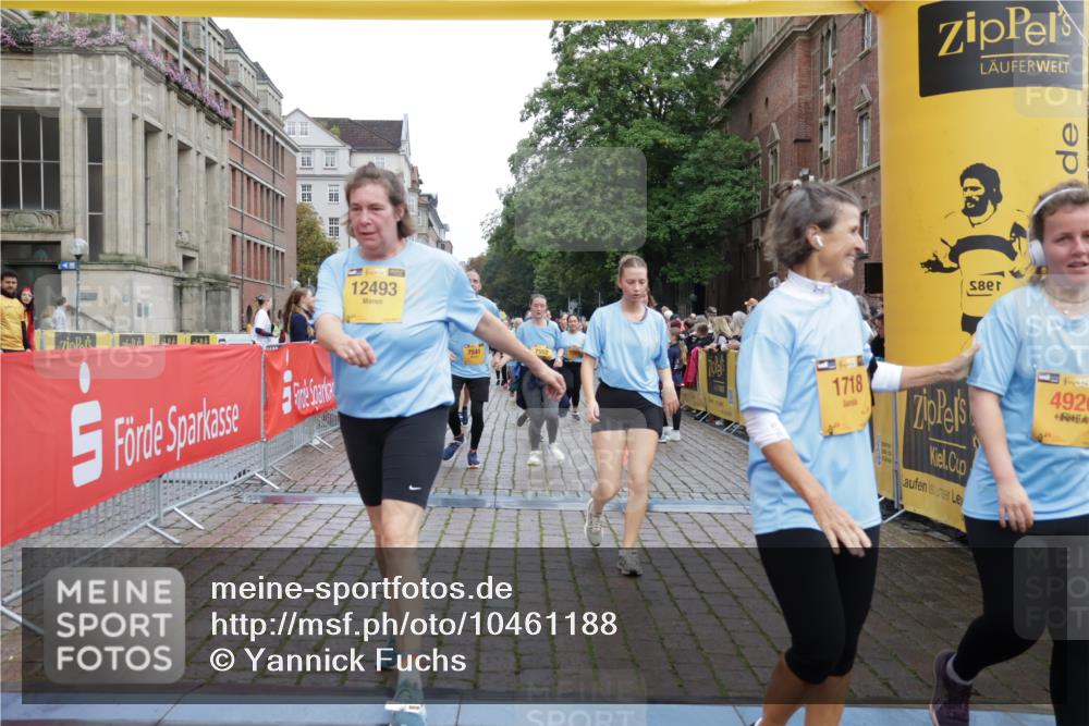 13.09.2026 - Kiel Lauf Yannick Fuchs http://msf.ph/oto/10461188 13.09.2026 09:53:27 Ziel 761, 802, 1417, 1499, 1718, 2058, 2886, 2948, 2978, 4920, 5779, 5789, 6180, 7143, 7185, 7429, 7541, 7552, 8260, 8353, 9568, 10495, 10929, 11059, 11073, 12284, 12493, 70, 175, 2399, 3205, 3581, 6613, 7140, 7226, 7495, 9707, 10275, 11312, 12417, 12468, 92, 852, 2657, 2691, 2748, 4144, 4626, 5988, 6254, 8502, 12390, 291, 1395, 4671, 6241, 6613, 6845, 7394, 8851, 9565, 12258 meine-sportfotos.de