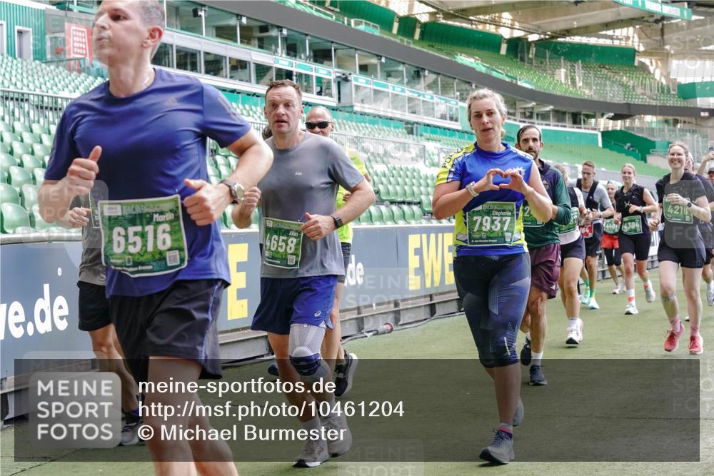 13.09.2026 - 21. swb-Marathon Bremen Michael Burmester http://msf.ph/oto/10461204 13.09.2026 13:12:19 Laufen im Stadion 118, 183, 265, 349, 514, 695, 702, 703, 843, 933, 984, 1113, 1226, 1286, 1334, 1435, 1849, 1851, 1936, 1952, 2005, 2248, 2264, 2281, 2299, 2330, 2336, 2353, 2375, 2377, 2398, 2426, 2443, 2461, 2478, 2505, 2531, 2589, 2659, 2669, 2673, 2684, 2765, 2792, 2804, 2815, 2822, 2836, 2850, 2860, 2884, 2895, 2907, 2963, 2966, 2975, 2976, 3027, 3079, 3082, 3143, 3155, 3159, 3293, 3308, 3328, 3349, 3352, 3409, 3434, 3549, 551 meine-sportfotos.de