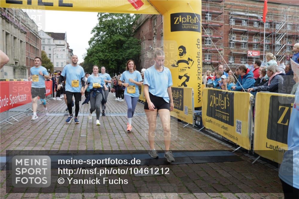 13.09.2026 - Kiel Lauf Yannick Fuchs http://msf.ph/oto/10461212 13.09.2026 09:53:28 Ziel 761, 802, 1417, 1499, 1718, 2058, 2886, 2948, 2978, 4920, 5779, 5789, 6180, 7143, 7185, 7429, 7541, 7552, 8260, 8353, 9568, 10495, 10929, 11059, 11073, 12284, 12493, 70, 175, 2058, 2399, 3205, 3581, 7140, 7226, 7495, 9707, 10275, 11312, 12417, 12468, 92, 852, 2657, 2691, 2748, 4144, 4626, 5988, 6254, 8502, 11872, 12390, 291, 1395, 4671, 6241, 6613, 6845, 7394, 8851, 9565, 12258 meine-sportfotos.de
