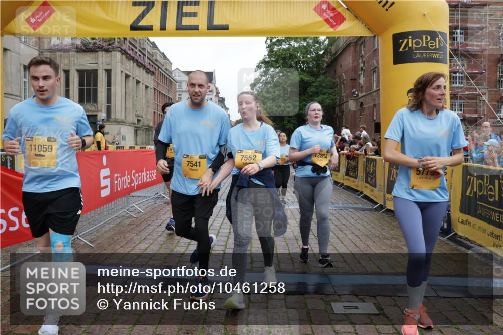 13.09.2026 - Kiel Lauf Yannick Fuchs http://msf.ph/oto/10461258 13.09.2026 09:53:30 Ziel 761, 802, 1417, 1499, 1718, 2886, 2948, 2978, 4920, 5779, 5789, 5988, 6180, 7185, 7429, 7541, 7552, 8260, 8353, 10495, 10929, 11059, 11073, 12284, 12493, 70, 175, 2058, 2399, 3205, 3581, 7140, 7143, 7226, 7495, 9568, 9707, 10275, 11312, 12417, 12468, 92, 852, 2657, 2691, 2748, 4144, 4626, 6254, 8502, 9057, 11872, 12390, 3581, 6241, 6613, 6845, 8851 meine-sportfotos.de