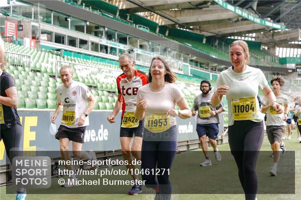 13.09.2026 - 21. swb-Marathon Bremen Michael Burmester http://msf.ph/oto/10461271 13.09.2026 10:34:26 Laufen im Stadion 10018, 10078, 10093, 10144, 10147, 10157, 10166, 10177, 10184, 10185, 10211, 10236, 10240, 10254, 10297, 10355, 10356, 10367, 10368, 10369, 10374, 10383, 10394, 10408, 10415, 10423, 10427, 10428, 10460, 10485, 10494, 10528, 10530, 10559, 10578, 10604, 10639, 10668, 10669, 10673, 10677, 10687, 10691, 10699, 10700, 10728, 10745, 10749, 10750, 10772, 10787, 10788, 10794, 10809, 10828, 10857, 10914, 10928, 11126, 11162, 11343, 11803, 11965, 10146, 10222 meine-sportfotos.de