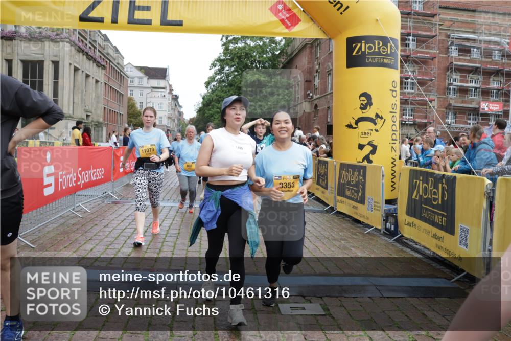 13.09.2026 - Kiel Lauf Yannick Fuchs http://msf.ph/oto/10461316 13.09.2026 09:53:33 Ziel 761, 802, 1417, 1499, 2886, 2948, 2978, 5779, 5789, 5988, 6180, 6254, 7185, 7429, 7541, 7552, 8260, 8353, 8502, 10495, 10929, 11059, 11073, 12284, 70, 175, 1718, 2058, 2399, 3205, 4920, 7140, 7143, 7226, 7495, 8260, 9568, 9707, 10275, 11312, 12417, 12468, 12493, 92, 200, 852, 2657, 2691, 2748, 2953, 4144, 4539, 4626, 4762, 4803, 5695, 7194, 8041, 8044, 8473, 9057, 9516, 10535, 11872, 12390, 70, 3205, 3581, 6241, 6613, 6845, 12417, 12468 meine-sportfotos.de
