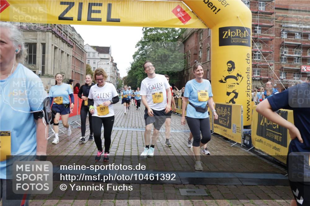 13.09.2026 - Kiel Lauf Yannick Fuchs http://msf.ph/oto/10461392 13.09.2026 09:53:36 Ziel 92, 761, 802, 852, 1417, 1499, 2886, 2948, 2978, 4626, 5789, 5988, 6254, 7185, 7429, 8353, 8502, 10495, 10929, 11073, 12284, 175, 1417, 1718, 2058, 2399, 3205, 4920, 5779, 6180, 7140, 7143, 7226, 7495, 7541, 7552, 8260, 9568, 9707, 10275, 11059, 11312, 12284, 12417, 12468, 12493, 200, 2657, 2691, 2748, 2953, 4144, 4539, 4762, 4803, 5695, 7194, 8041, 8044, 8473, 9057, 9446, 9516, 10535, 11872, 12390, 70, 175, 3205, 3581, 7226, 9707, 12417, 12468 meine-sportfotos.de